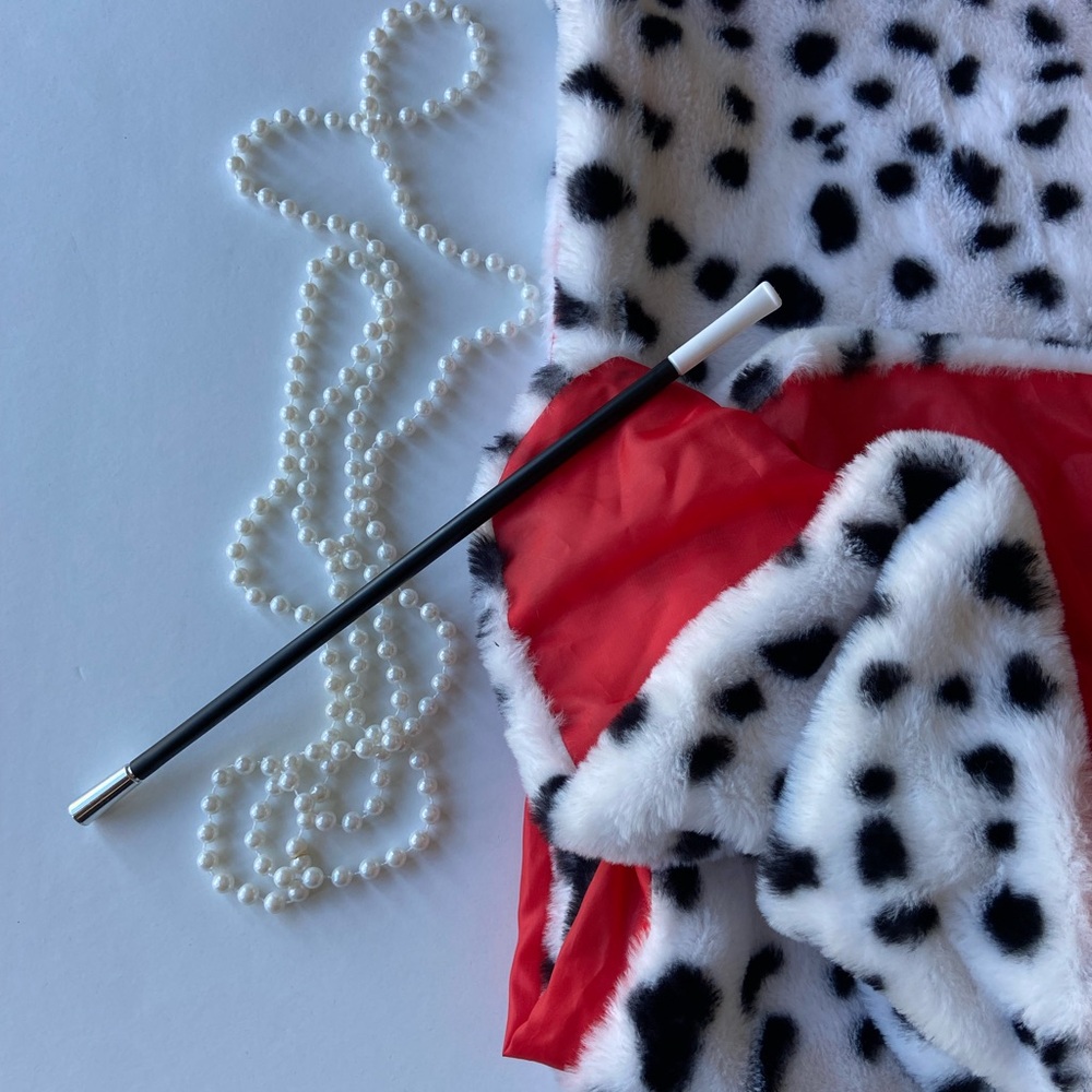Cruella de Vil Costume Accessories